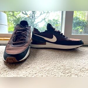 Men’s Nike Waffle one SE phantom brown sneaker, size 11